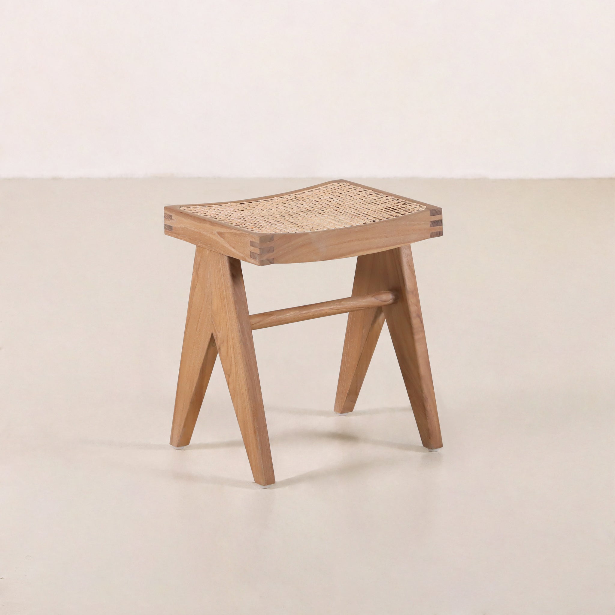 VST_028_Foot_stool_NT_19_RB_2_